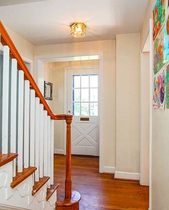 ENTRY FOYER