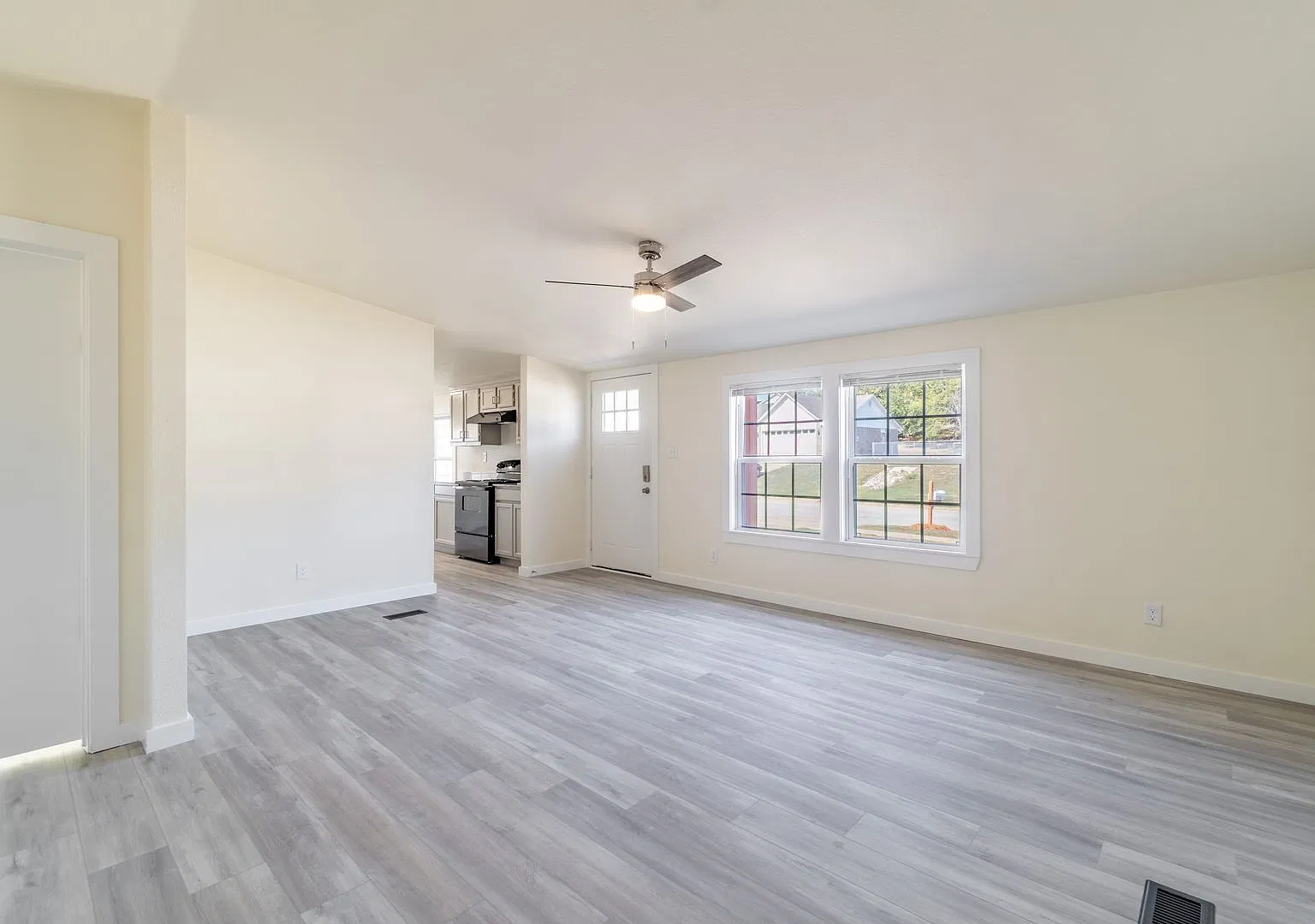 Fully Remodeled 3 Bed, 2 Bath Home in Barling — Photo 3