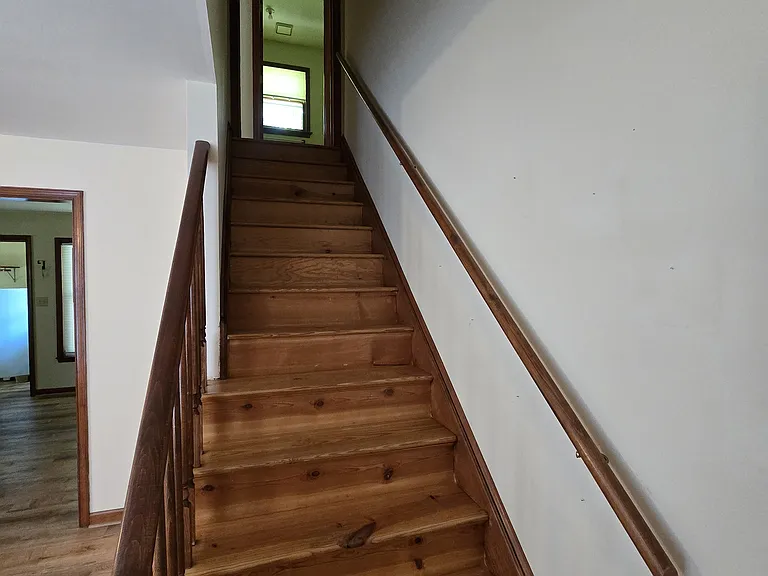 8273 Pond View Dr — Photo 4