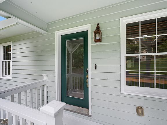 3rd image of 426 Riverlake Ct