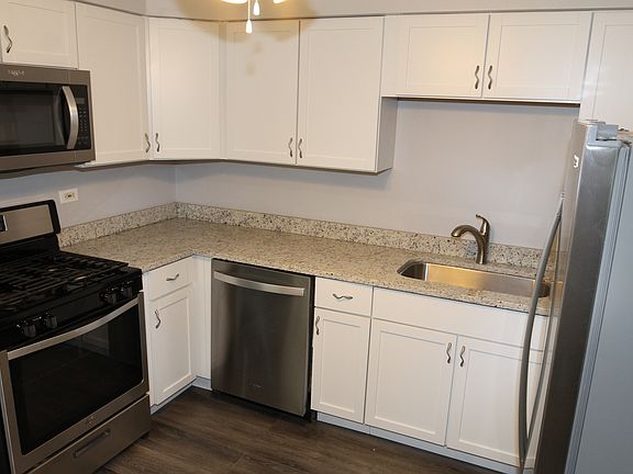 3rd image of 20 King Arthur Ct APT 5