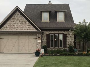 2 Cottage Grove Ct, Beaumont, TX 77713