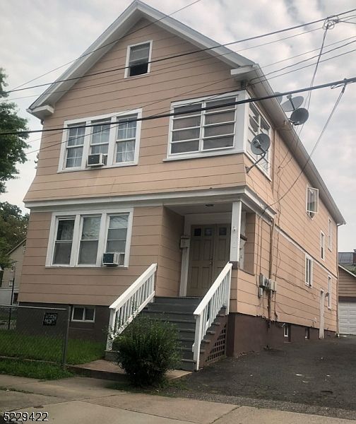 1st image of 125 Elm St