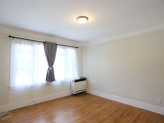 2nd image of 1540 Hyde St APT 8