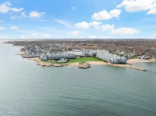 2 Mansfield Grove Rd APT 272, East Haven, CT 06512