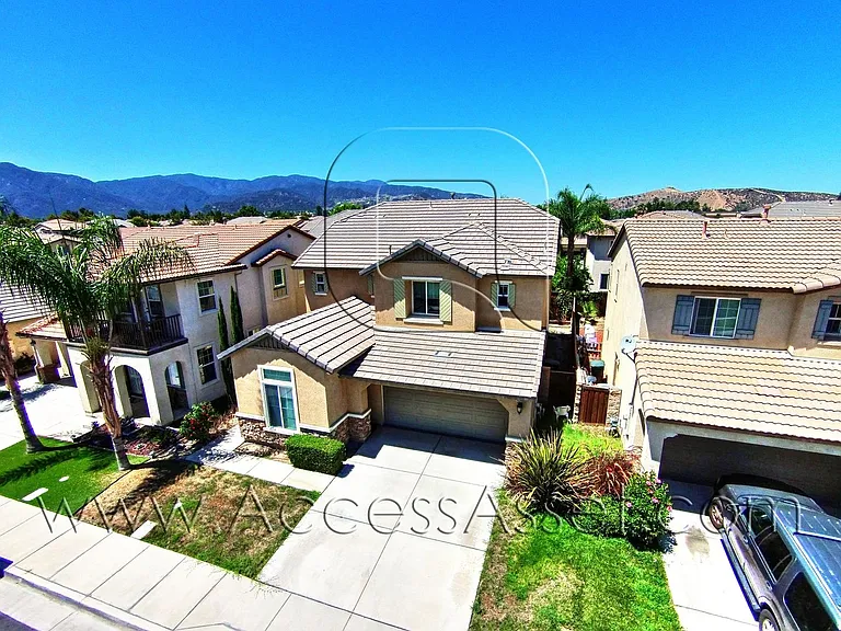 32009 Merano St — Photo 13