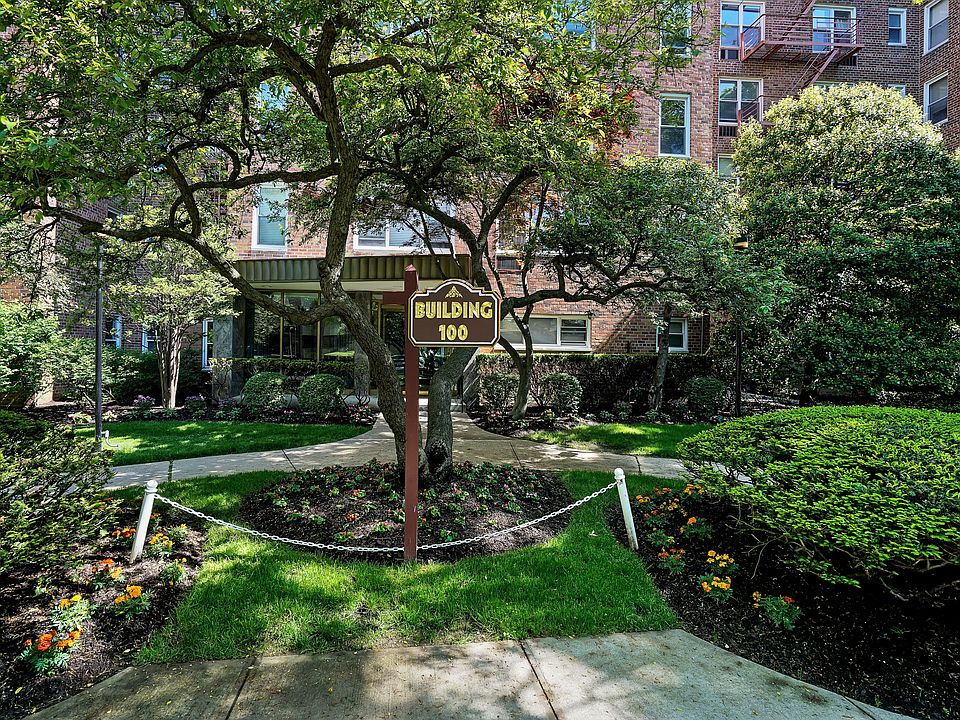 1st image of 100 Dehaven Dr APT 401