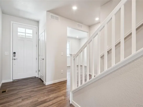 3352 N Highlands Creek Parkway, Aurora, CO 80019