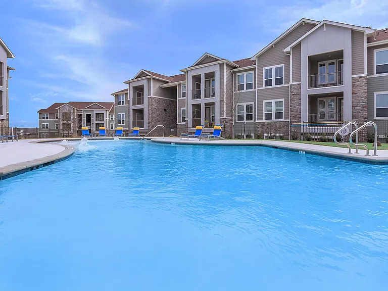 Alton Park Apartments — Photo 3