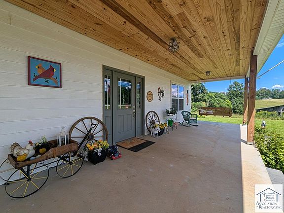 5th image of 3865 Ayers Orchard Rd