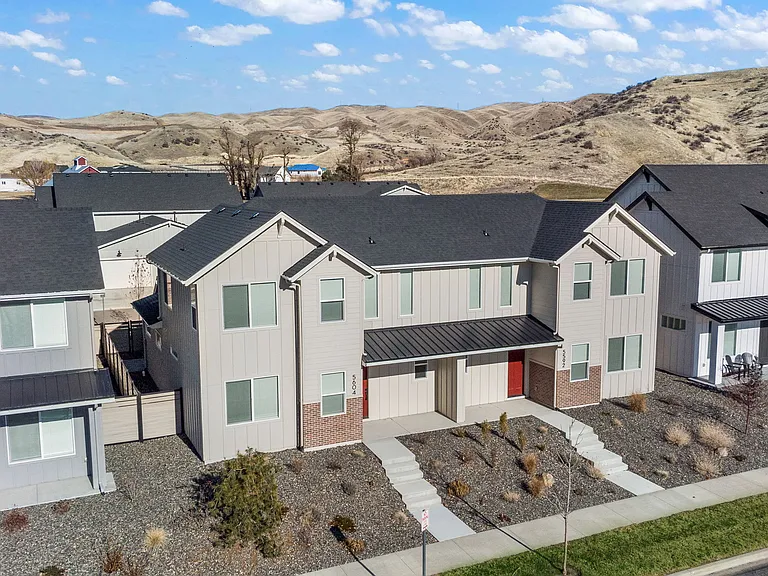 5592 W Elk Trail St — Photo 4