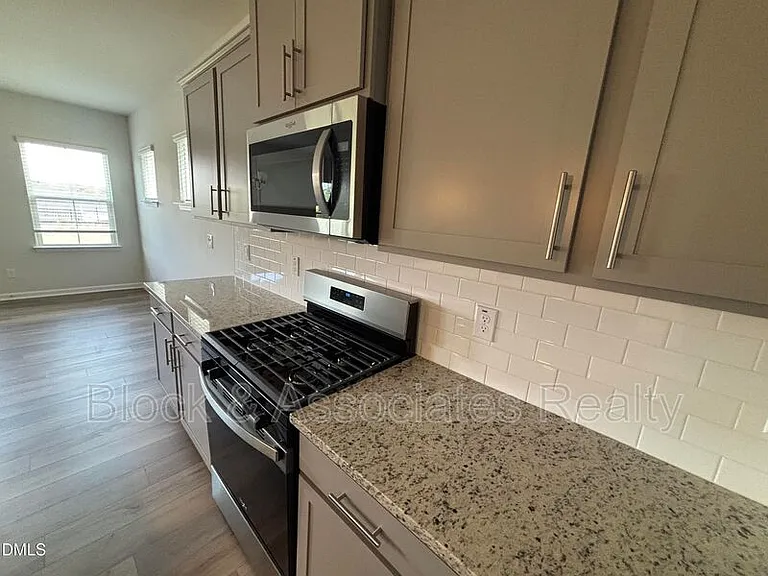 3230 Pelican Ln — Photo 13
