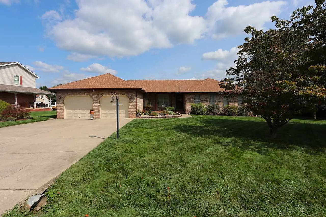 125 Township Road 1384 photo 1