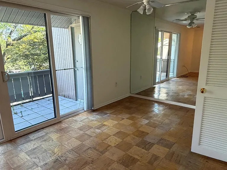 120 Cross Keys Rd #E — Photo 15