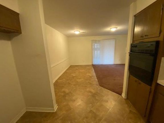 2nd image of 105 Camellia St