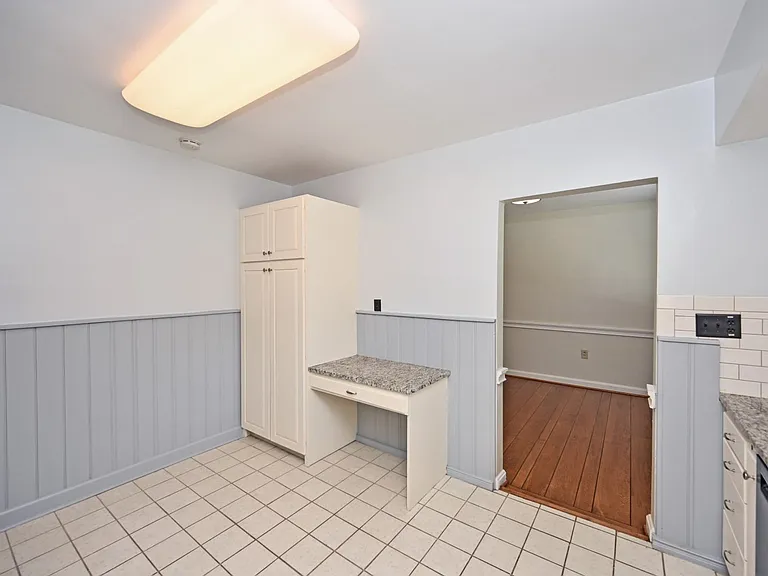 6904 Euclid Ave — Photo 9