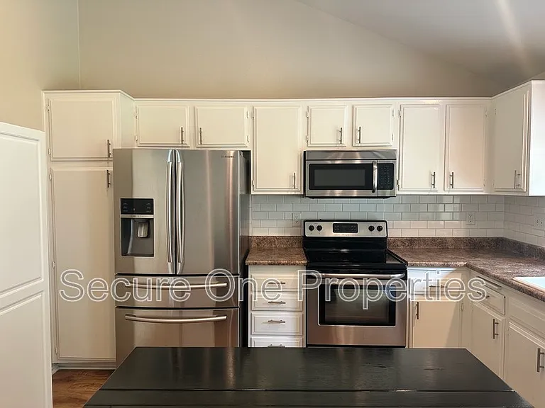 29362 Hillrise Dr — Photo 9