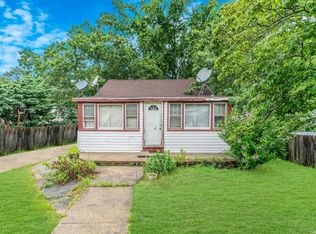 164 Riverside Ave, Riverhead, NY 11901