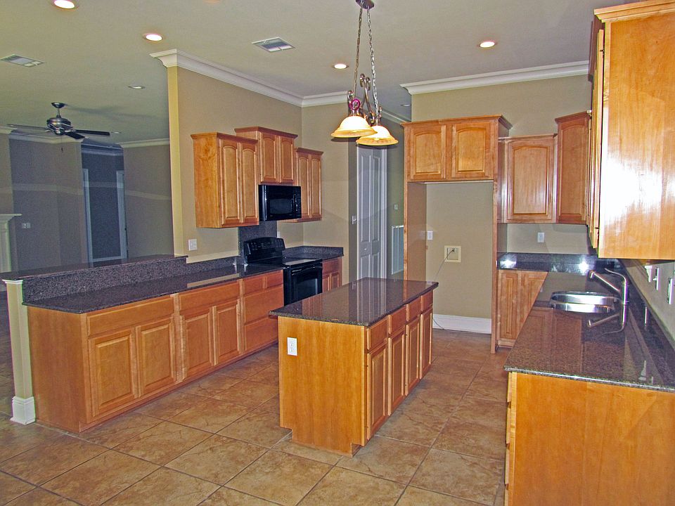 1st image of 833 Jefferson Heights Ave