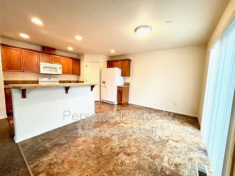3371 NW 47th Dr — Photo 7