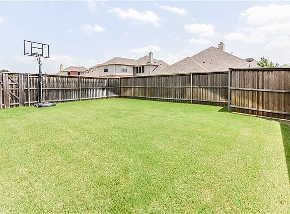 3rd image of 6225 Flagstone Dr