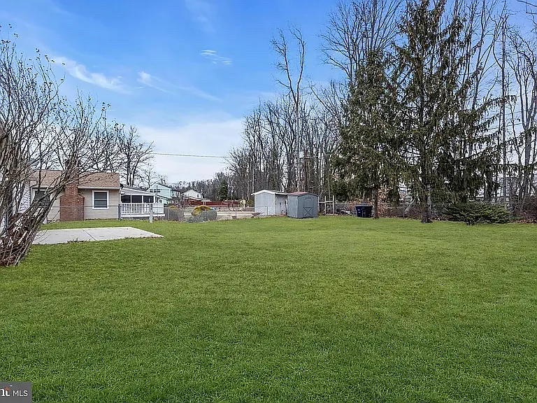 142 Eastbrook Ln — Photo 27