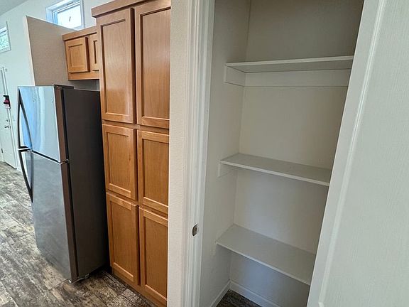 5th image of 2646 Sharon Ave #6