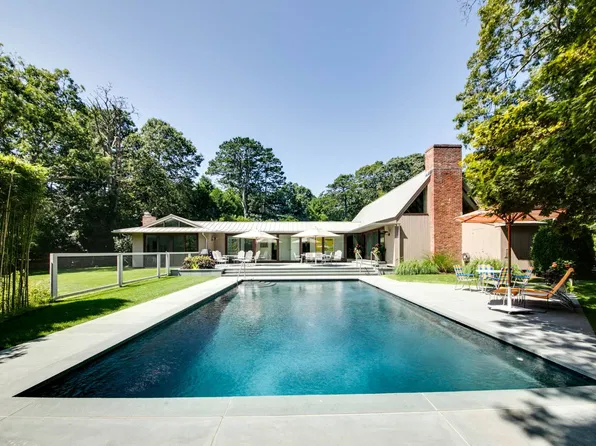 118 Georgica Close Rd, East Hampton, NY 11937