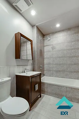 Rented by EXR | media 2