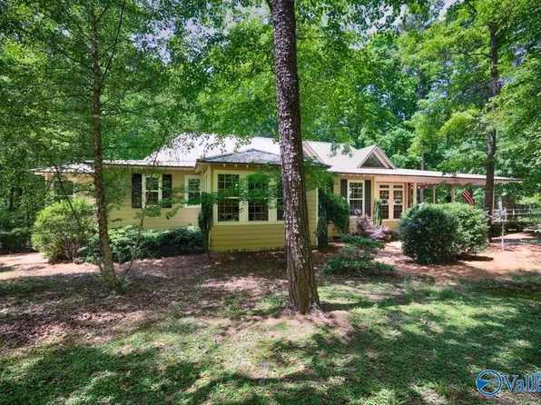 611 Cove Rd #4, Mentone, AL 35984