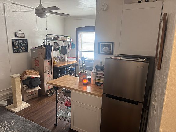 2nd image of 5000 N Kenmore Ave #310