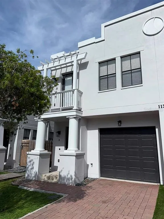 2 bed, 2.5 bath, 1464 sqft, $3,300 — Photo 2