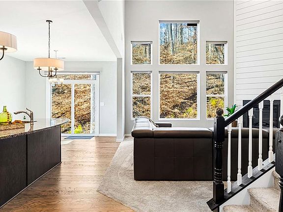 3rd image of 8335 Scenic Ridge Way