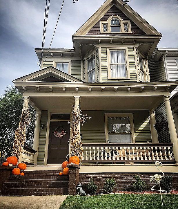 1st image of 127 Linden Ave