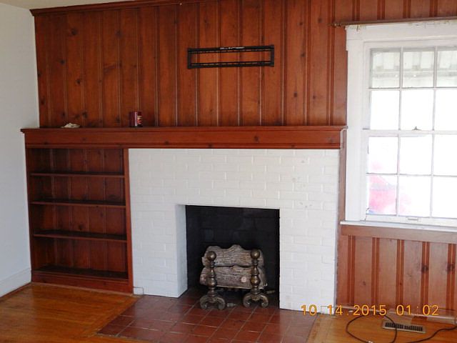 2nd image of 227 W Noel Ave