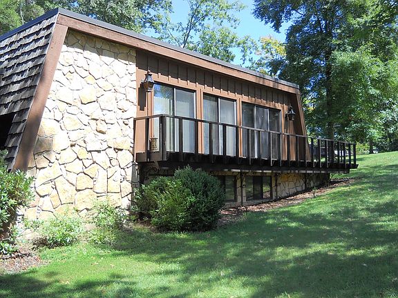 4th image of 141 Oak Dr