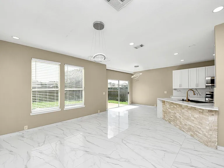 11027 Dellrose Crossing Dr — Photo 8