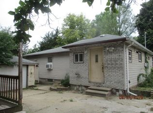 240 N 10th Ave, Kankakee, IL 60901