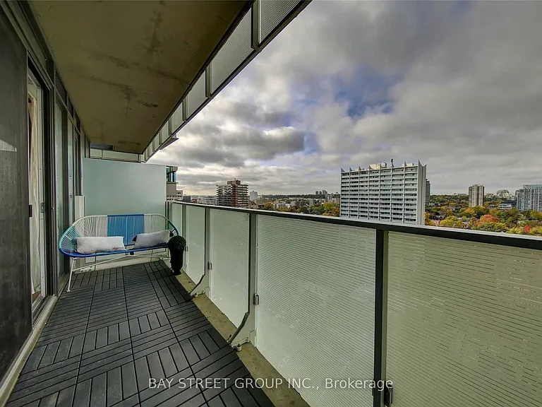 200 Bloor St W #1409 — Photo 36
