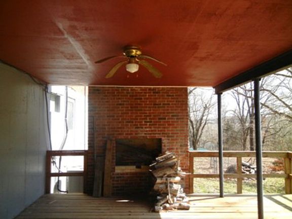 4th image of 2811 Sue Dr
