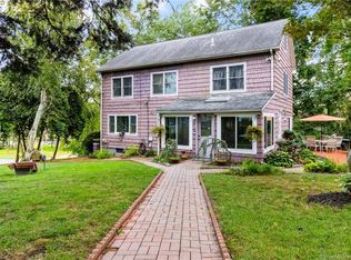 25 Duane Pl, Bridgeport, CT 06610