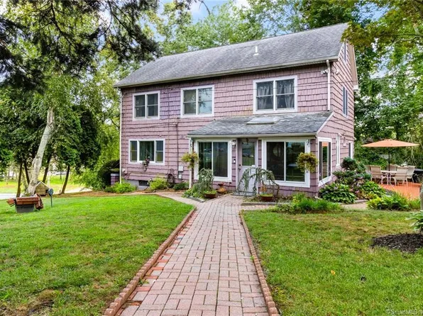 25 Duane Place, Bridgeport, CT 06610