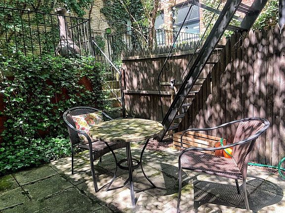 2nd image of 214 W 20th St