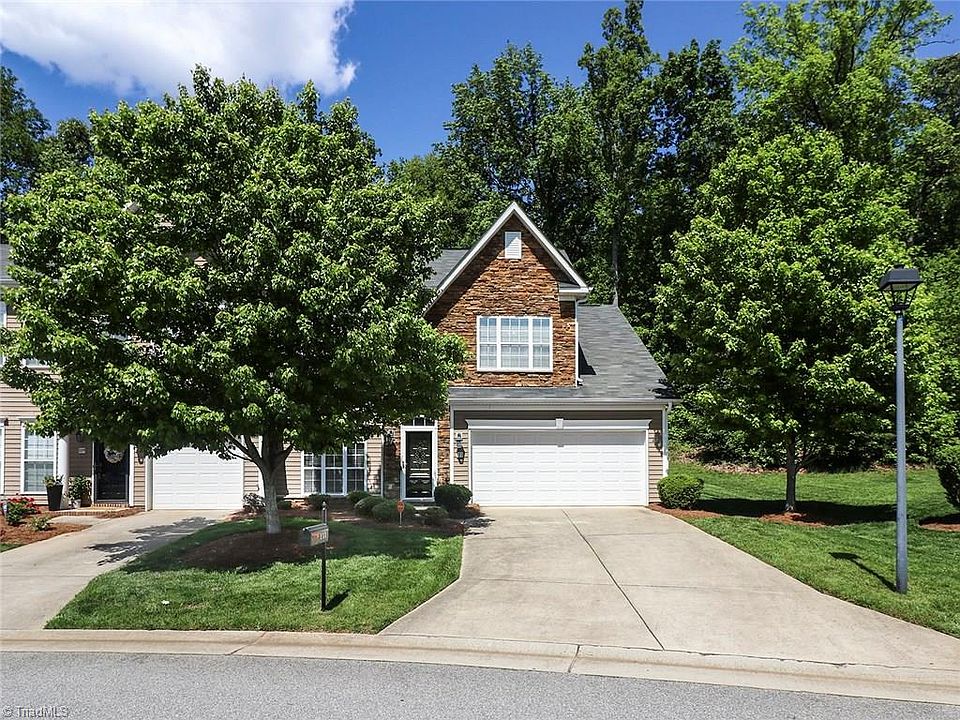 1st image of 111 Chestnut Bend Dr