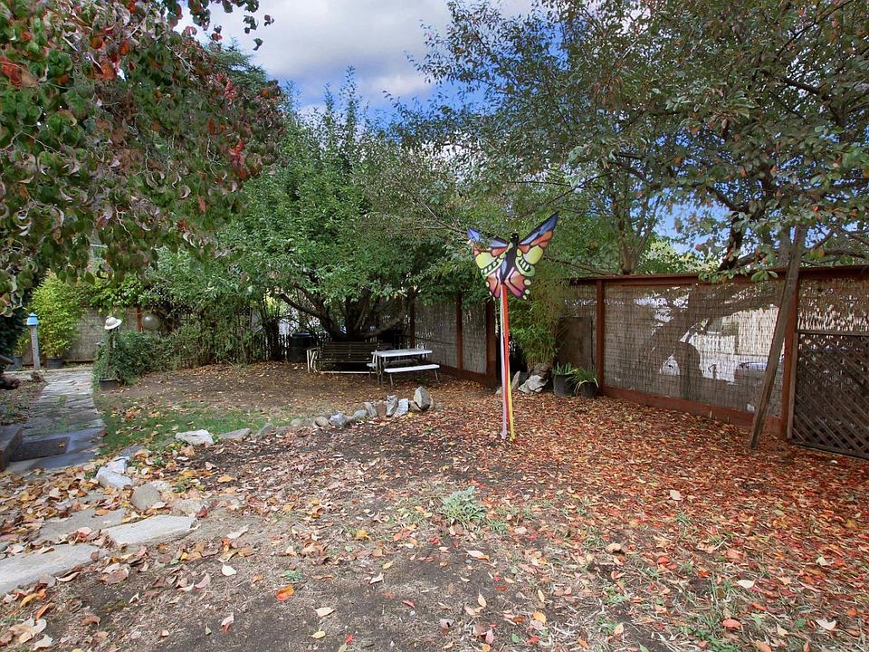 2nd image of 5541 Lincoln Way