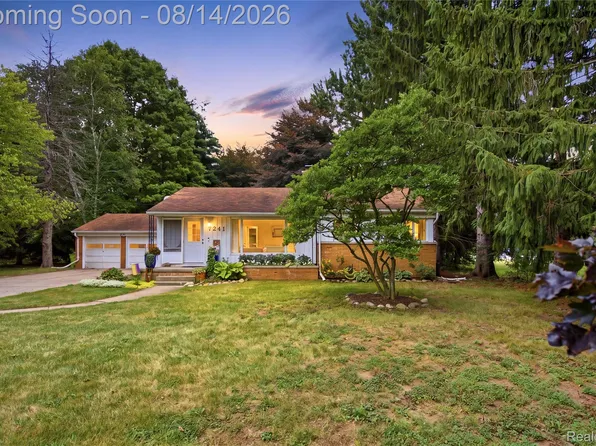 7241 Miller Rd, Swartz Creek, MI 48473