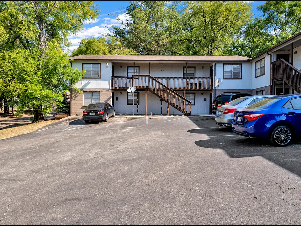 313 Beta St