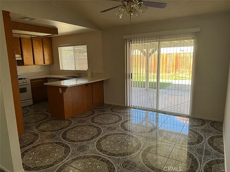 1229 Onyx Dr — Photo 7