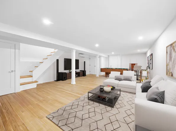 237 Saint James Place image 15 of 20