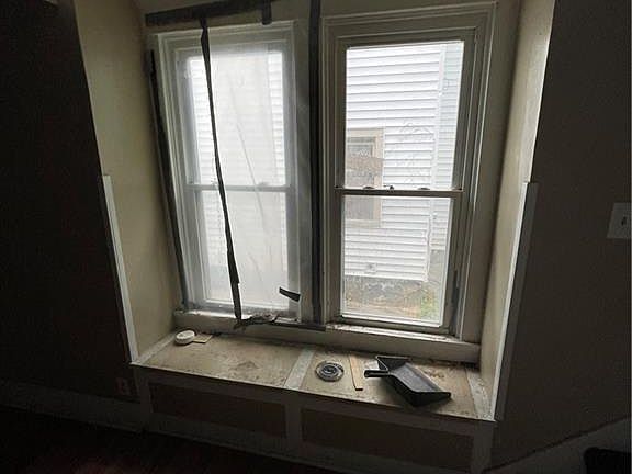 4th image of 2605 N Main St